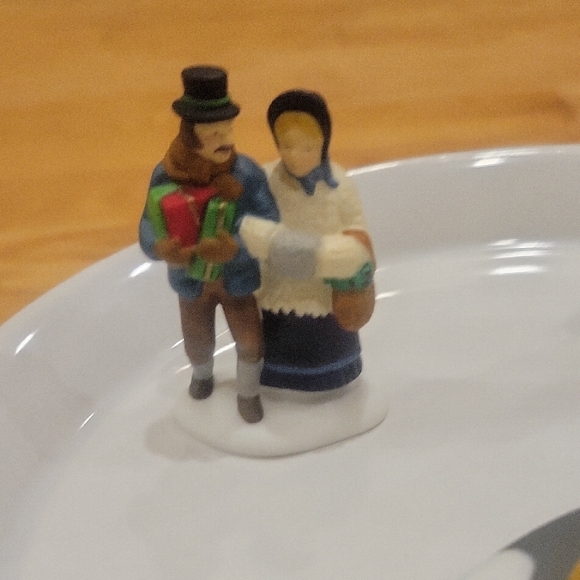 Department 56 Vintage Christmas Carol Christmas Morning Figures - Picture 4 of 16